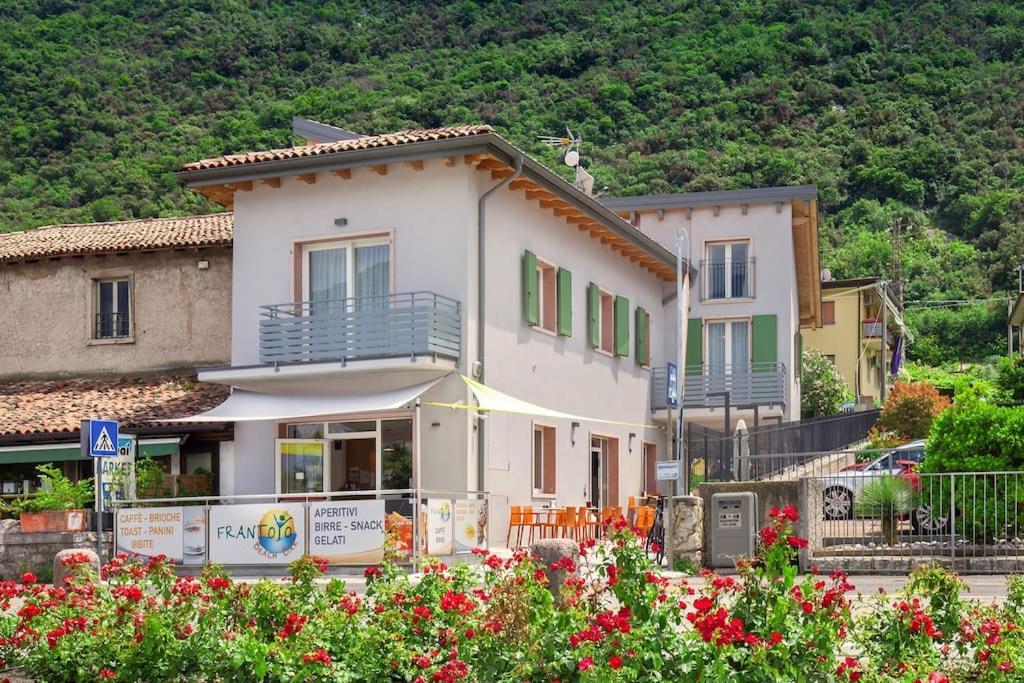 Il Frantoio A Monte-Vicino Al Lago Malcesine Eksteriør billede